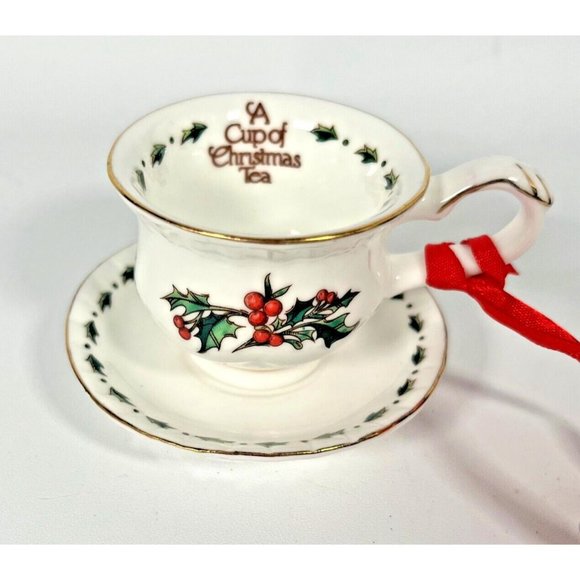 A Cup of Christmas Tea Teacup 1995 Waldman House Ornament Original Box Fine Bone - Picture 3 of 13